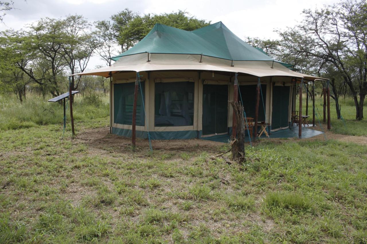 Osero Serengeti Luxury Tented Camp Banagi Exteriér fotografie